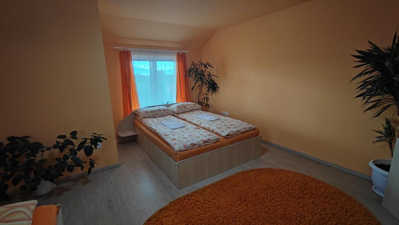 Gabriella vendégház Lăzarea Exterior foto